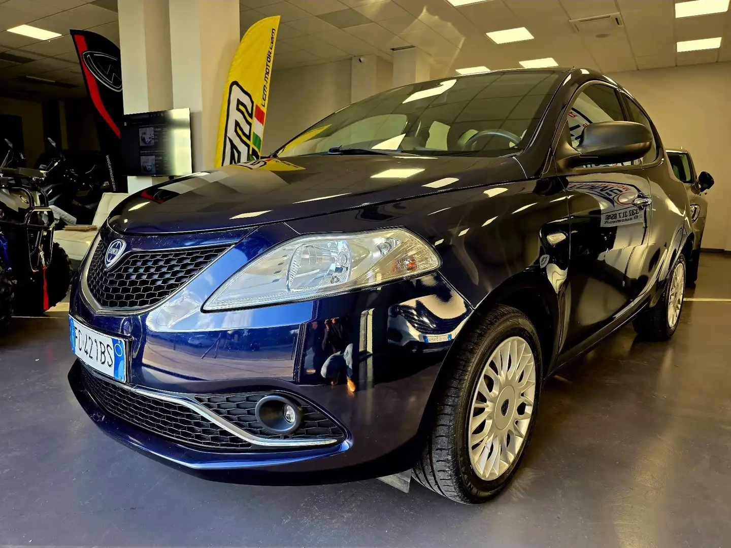 Lancia Ypsilon Ypsilon III 2015 1.2 Silver ecochic Gpl 69cv Blu/Azzurro - 2