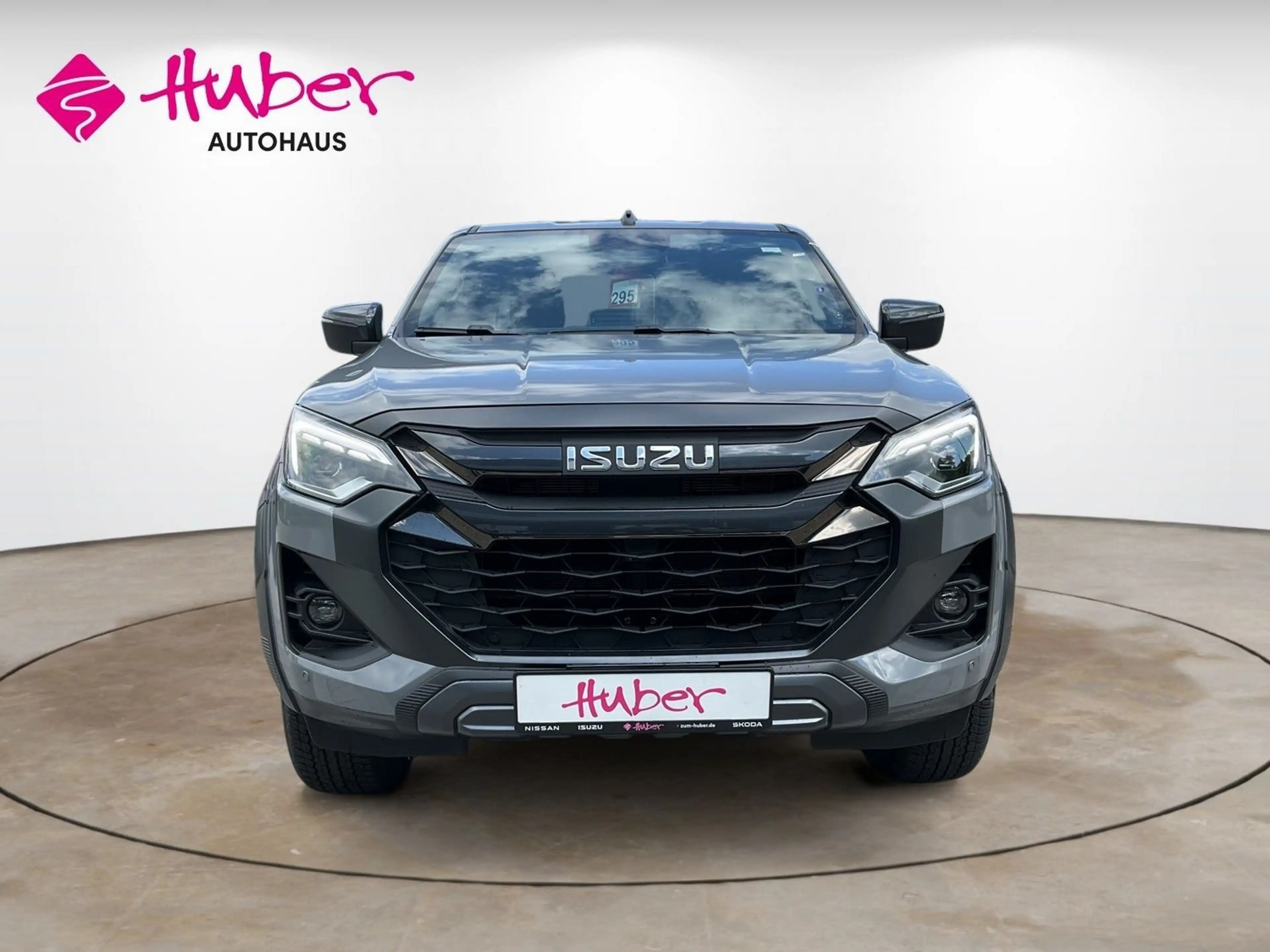 Isuzu D-Max Space Cab 1,9l 4x4 163PS AT - V-Cross — photo 2