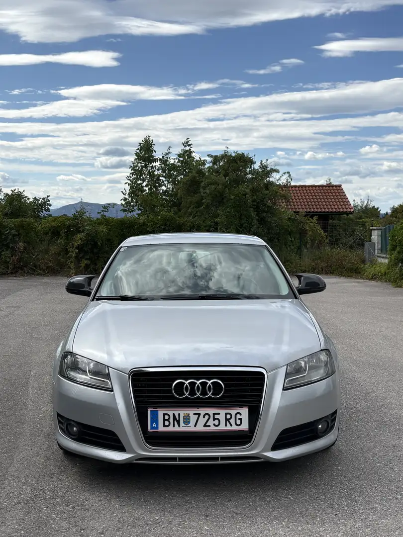 Audi A3 Ambition 2,0 TDI DPF Silber - 2