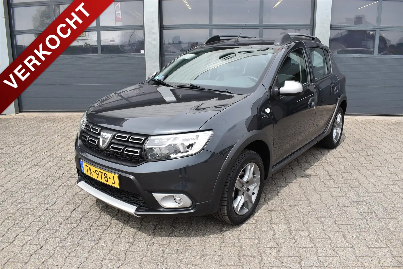 Dacia Sandero Stepway 0.9 Tce 90pk Lauréate Grijs - 1