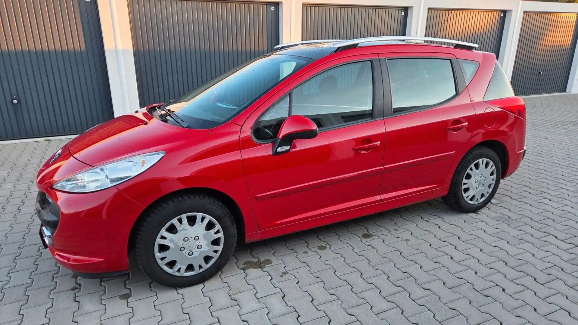 Peugeot 207 1.6 SW Sport PANORAMA AHK Rouge - 2