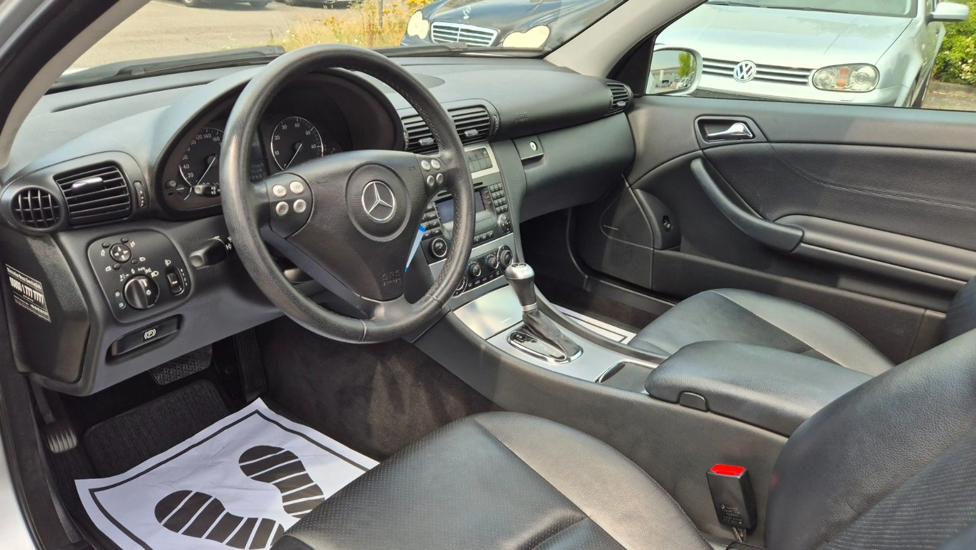 Mercedes-Benz C 350 Coupe AUT. /PANO/NAVI/LEEDER/AHK/PDC/SHZ — photo 10