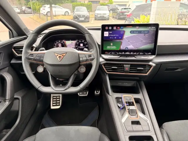 Cupra Leon view 8