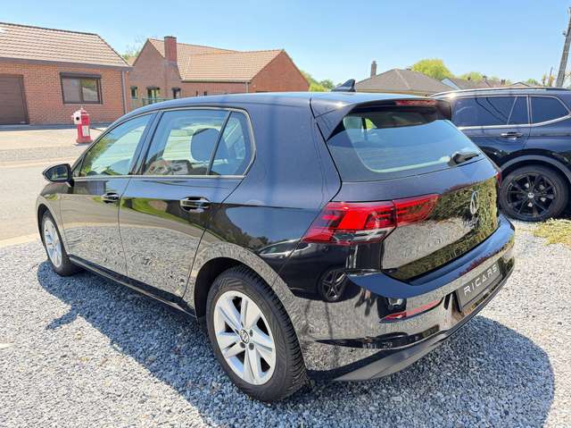 Volkswagen Golf 2024 — vignette 8