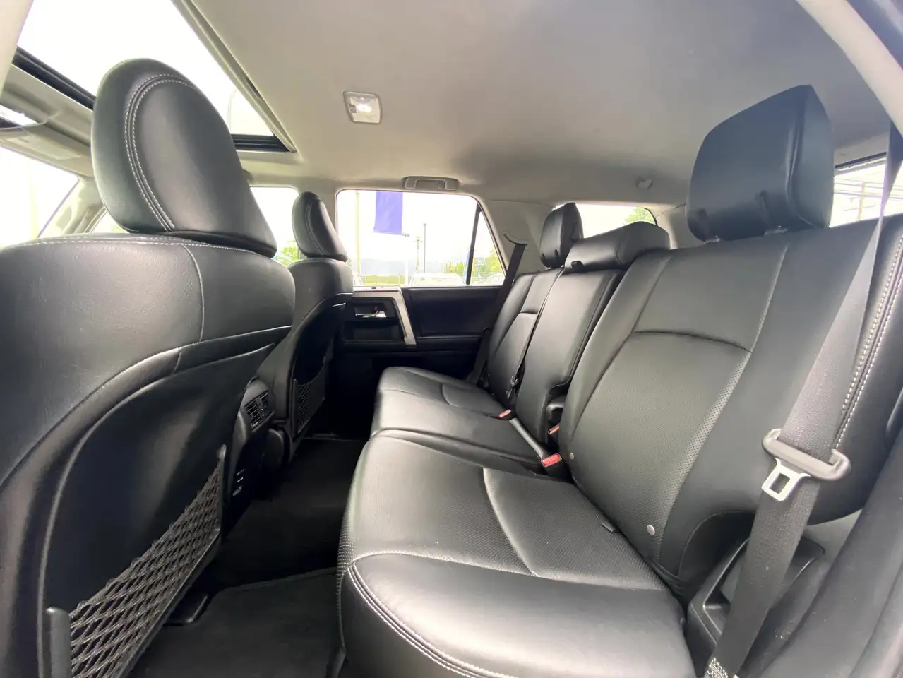 Toyota 4-Runner снимка Toyota 4-Runner