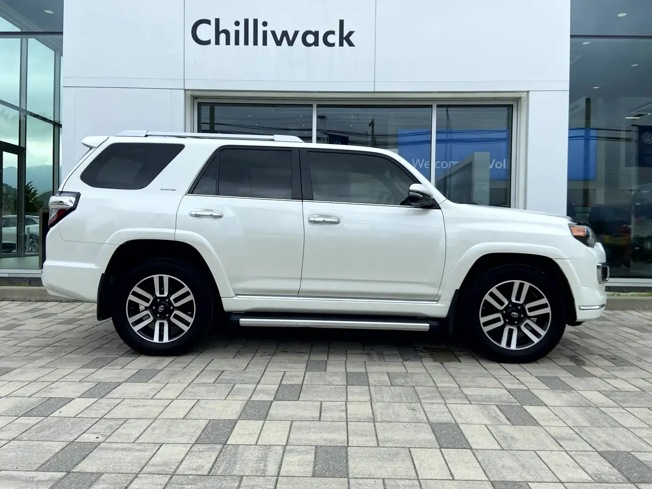 Toyota 4-Runner снимка Toyota 4-Runner