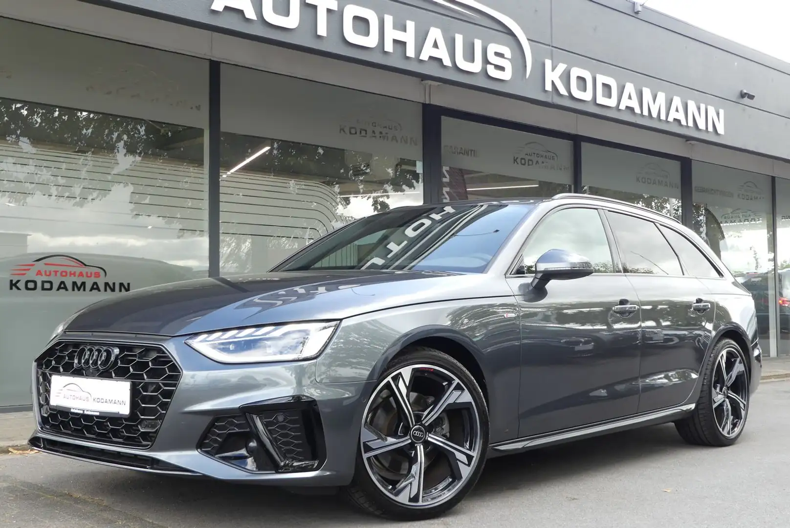 Audi A4 35 TFSI*ACC*AHK*360°Cam*S-Line Competition* Grau - 1