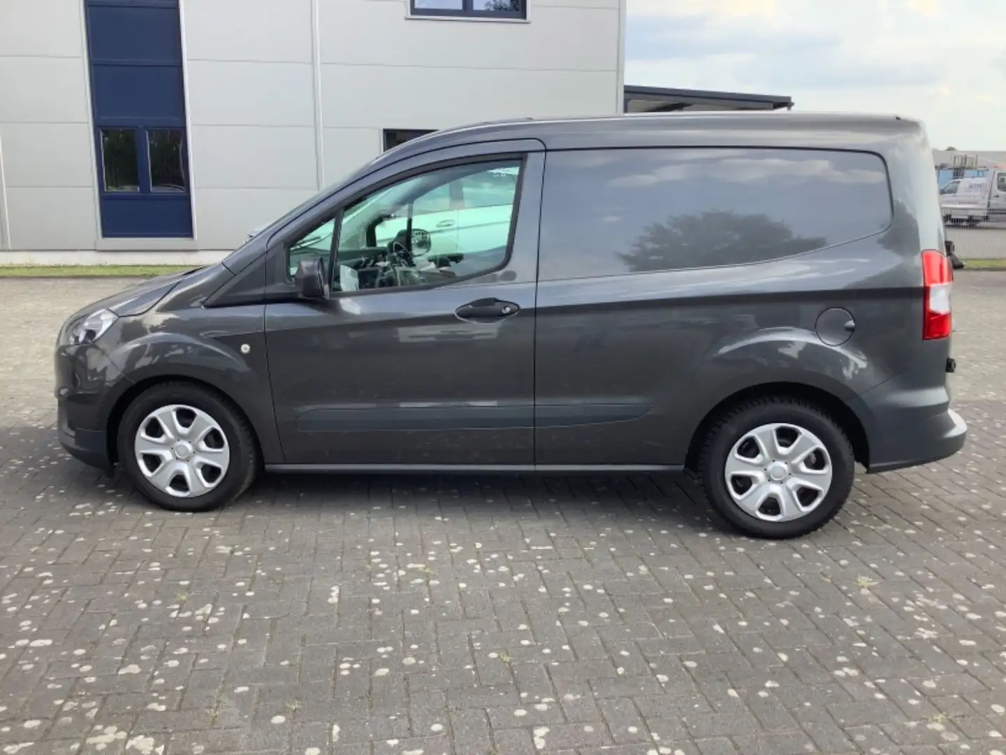 Ford Transit Courier Trend Kasten Navi Kam ALLWETTER Grau - 2