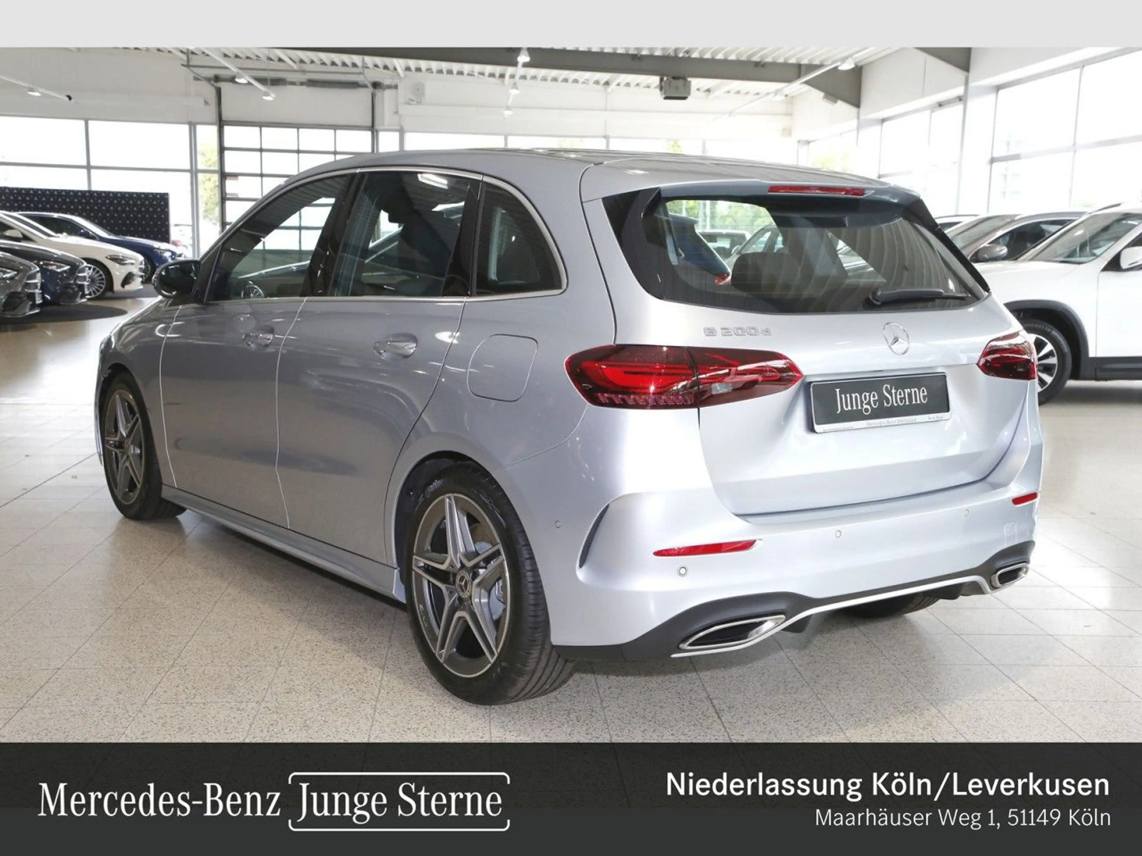 Mercedes-Benz B 200 d AMG+PANO+AHK+MULTIBEAM+KAMERA+TOTW+KEYLESS — photo 10