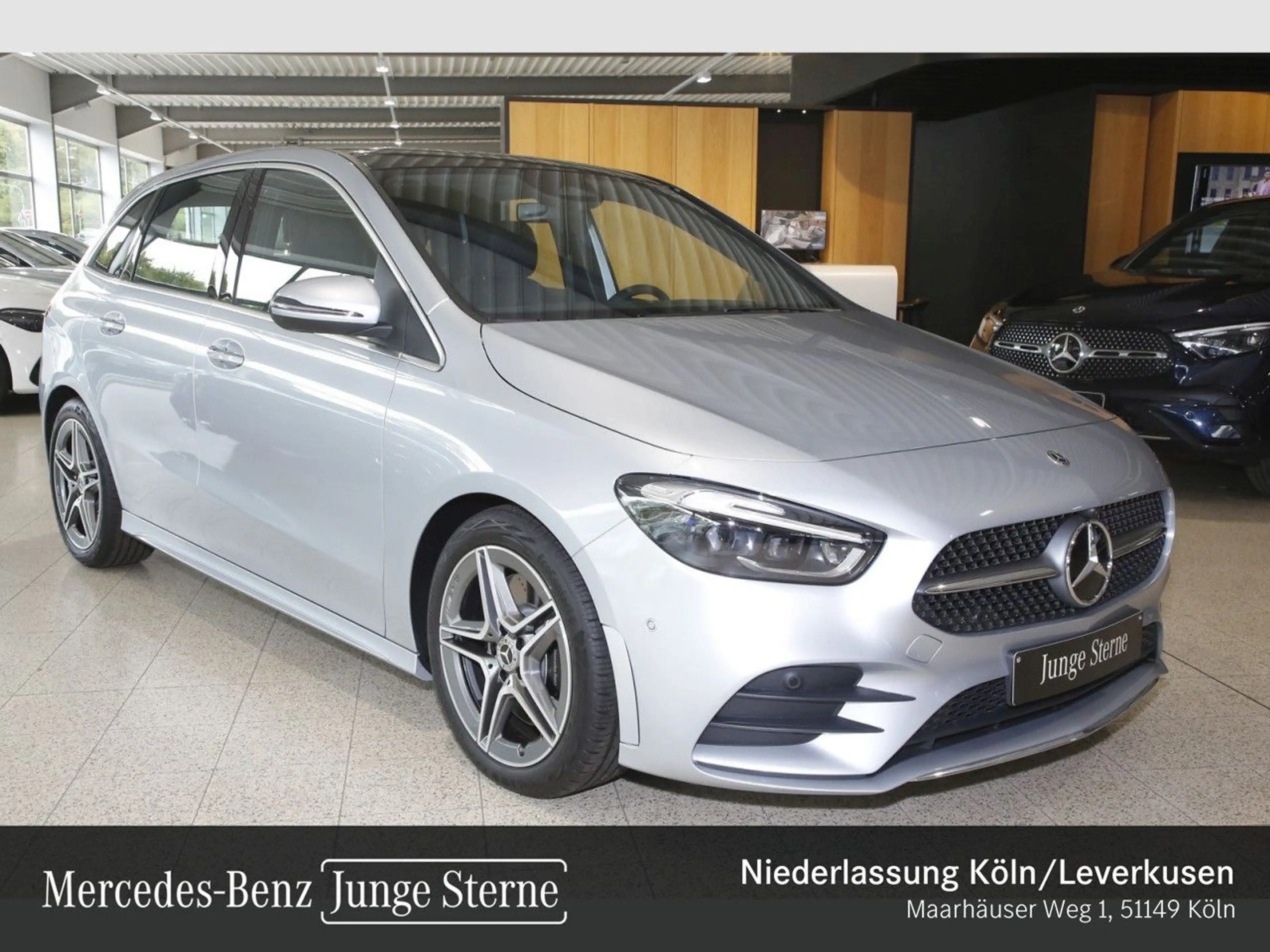 Mercedes-Benz B 200 d AMG+PANO+AHK+MULTIBEAM+KAMERA+TOTW+KEYLESS — photo 9