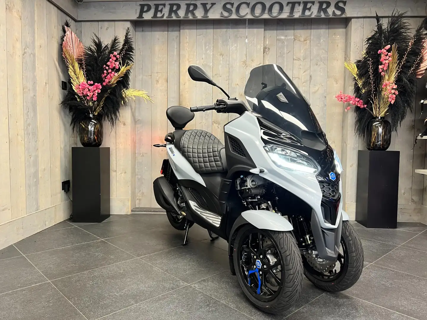 Piaggio MP3 310 Scooter HPE Sport EURO5+ SPECIAL EDITION! Grijs - 2