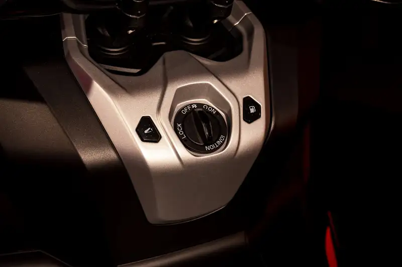 Aprilia SR GT 400 - foto 5