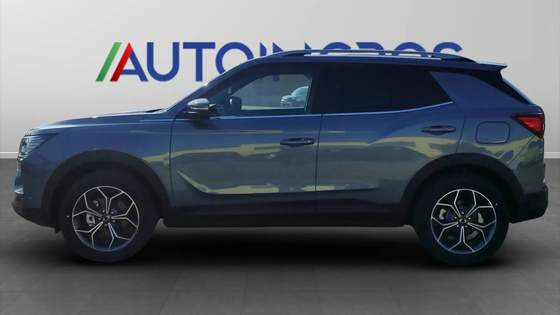 SsangYong Korando 1.5 GDI-Turbo Dream Grau - 2