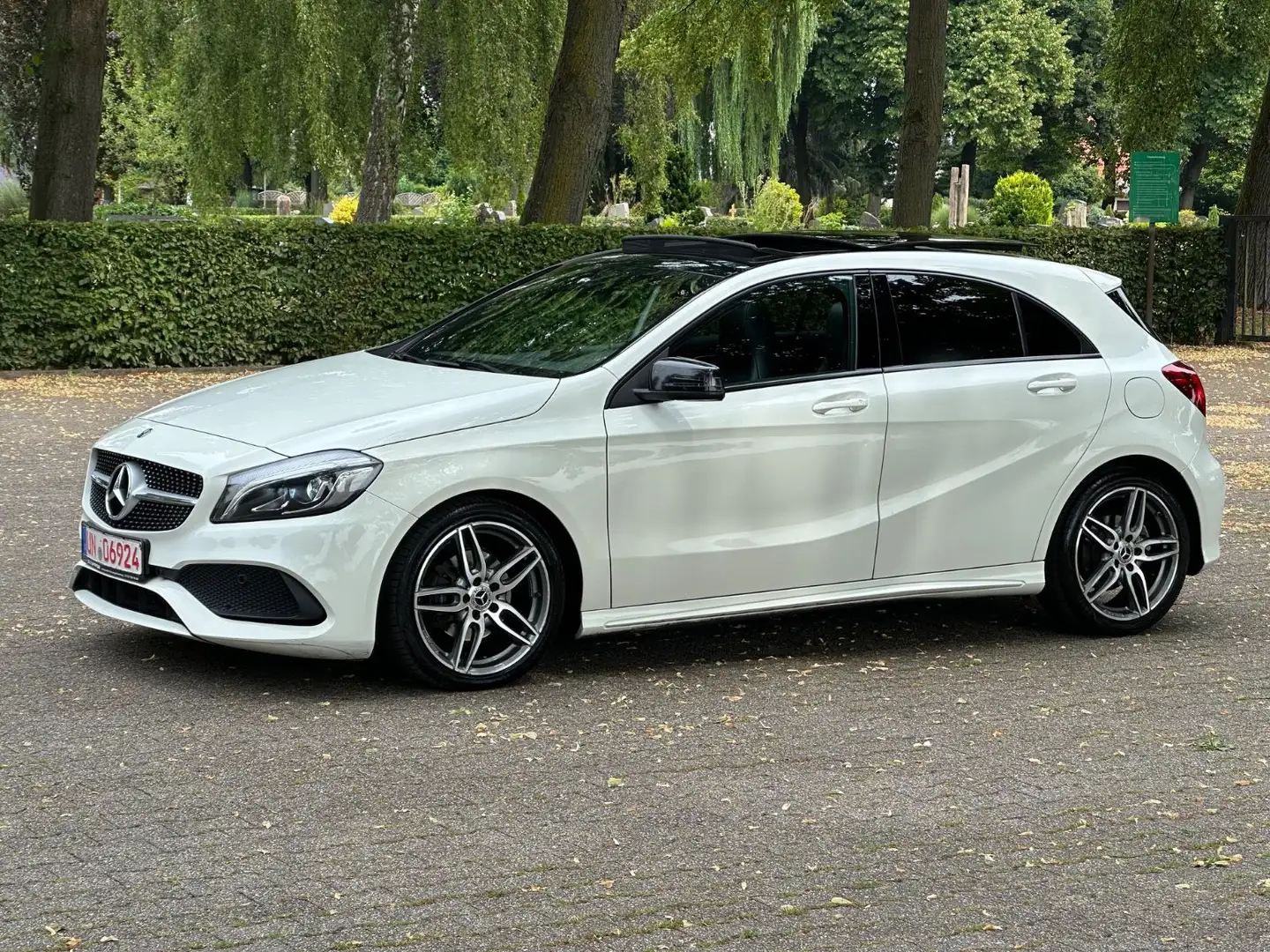 Mercedes-Benz A 200 d *AMG-LINE*PANO*KEY-GO*KAMERA*MEMORY Blanco - 1