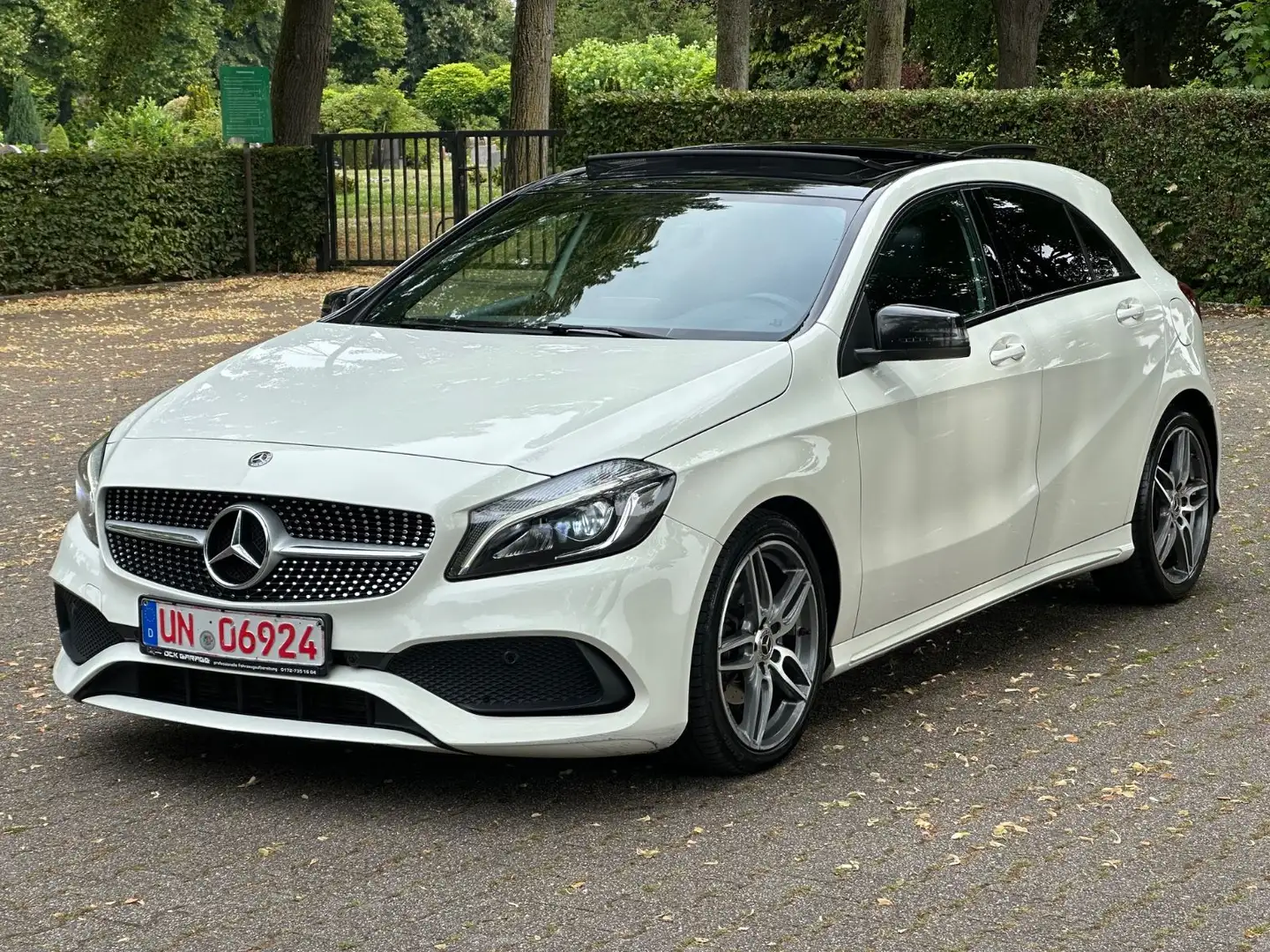Mercedes-Benz A 200 d *AMG-LINE*PANO*KEY-GO*KAMERA*MEMORY Blanco - 2