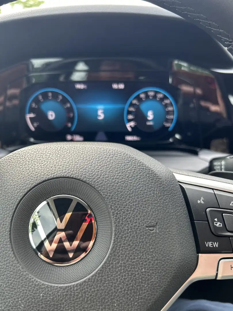 Volkswagen Golf Style eTSI Grau - 2