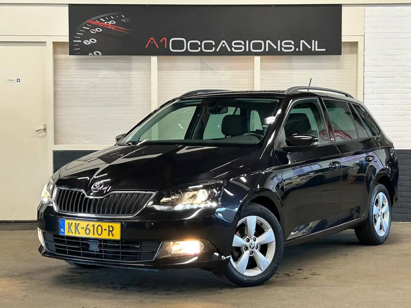 Skoda Fabia Combi 1.2 TSI JOY Czarny - 2