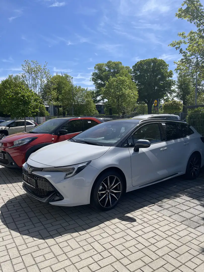 Toyota Corolla 2.0 Hybrid Touring Sports GR Sport - 1