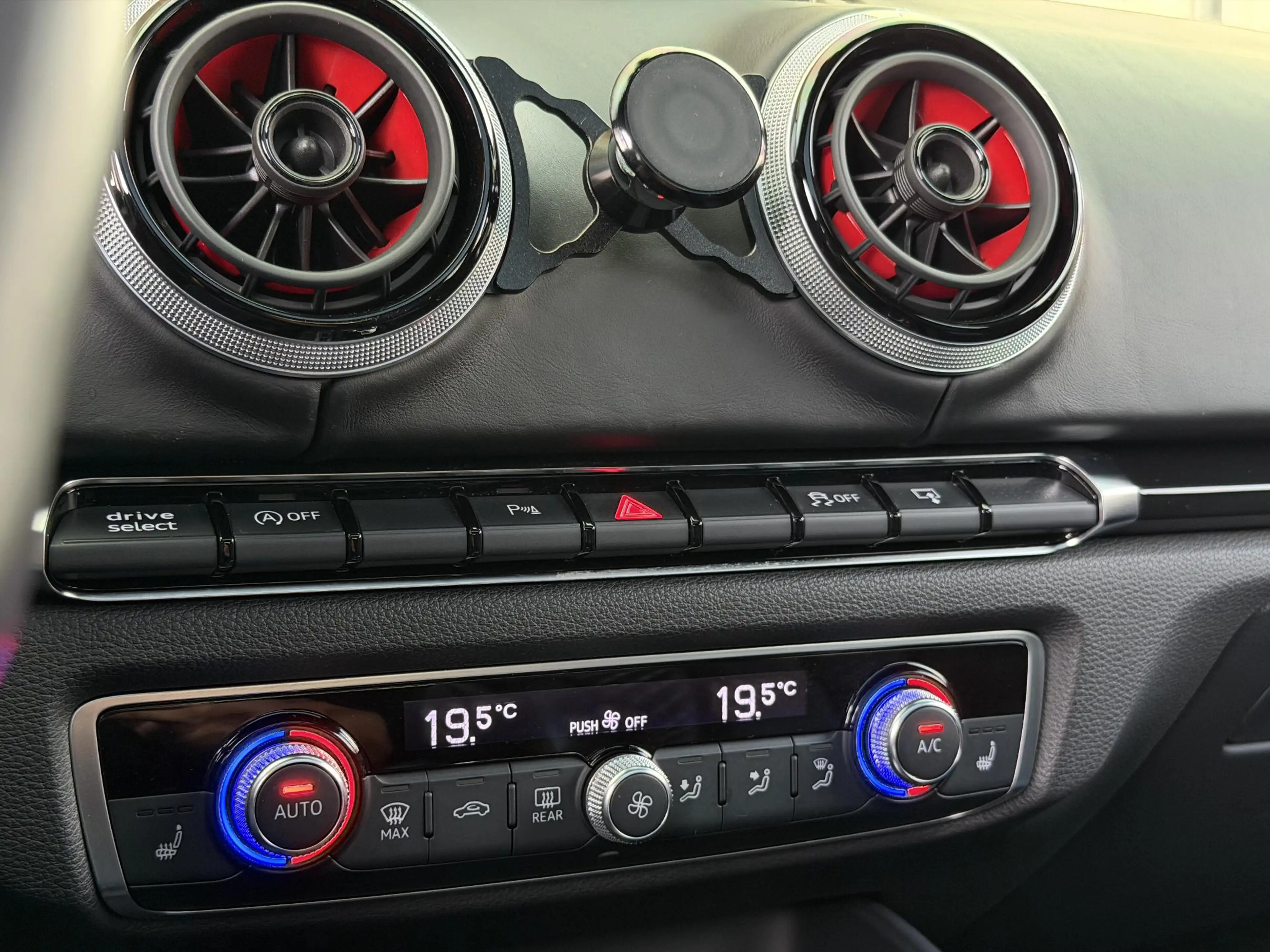 Audi RS3 Sportback 2.5 TFSI RS 3 QUATTRO Pro Line Plus MTM — photo 36