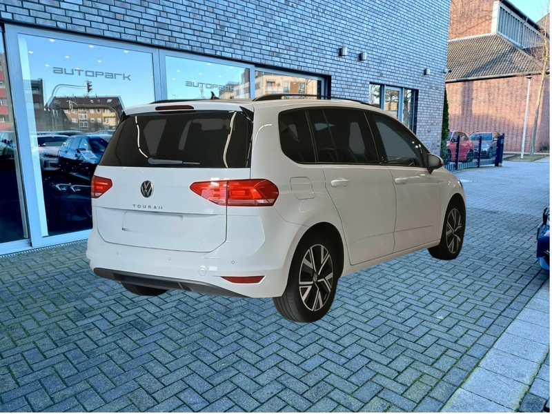 Volkswagen Touran Business e.AHK DYNAUDIO ActiveLight ACC — photo 2