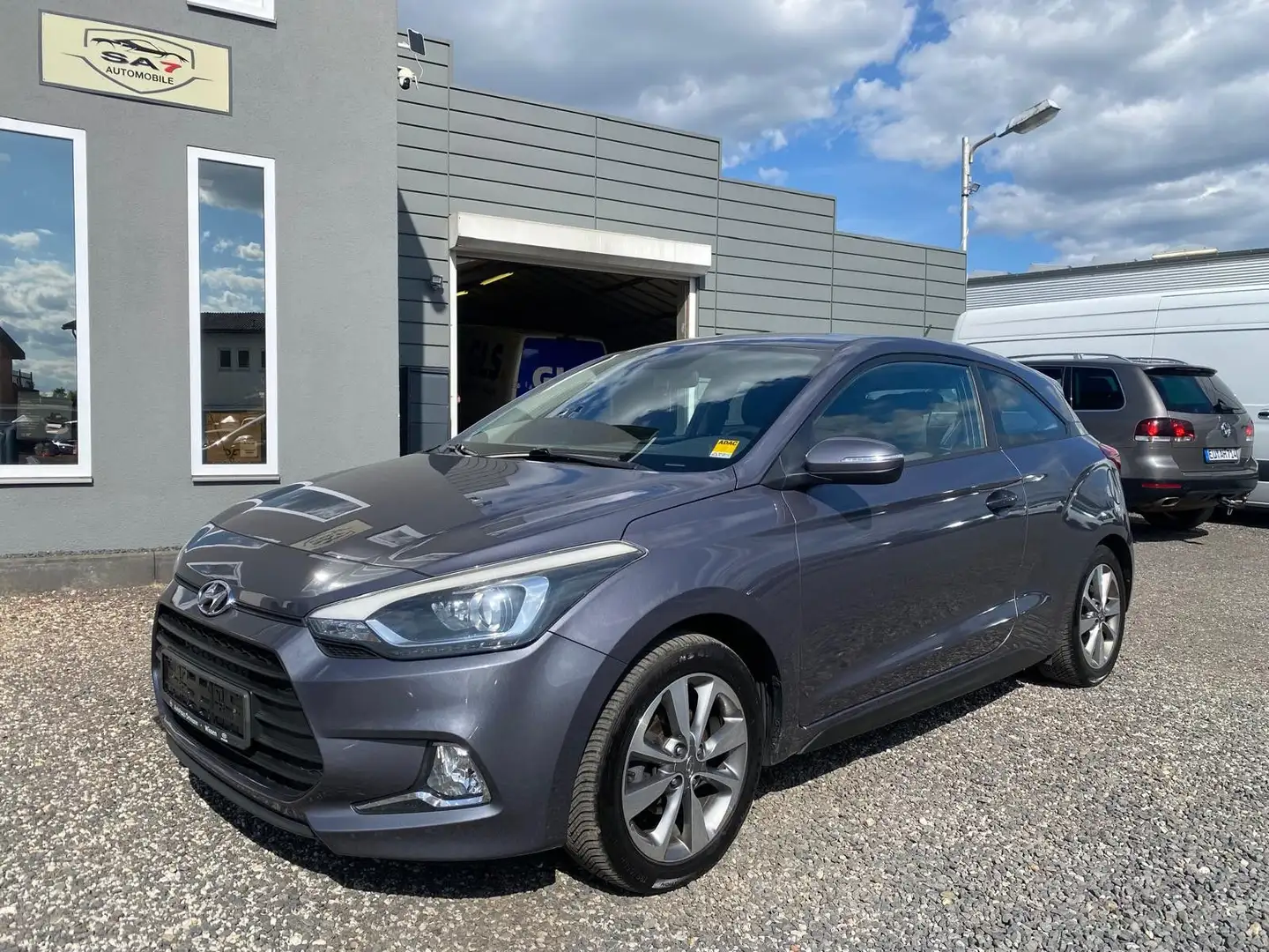 Hyundai i20 Coupe Trend*1.HD*TüvNeu*LHZ*SHZ*Klima* - 2