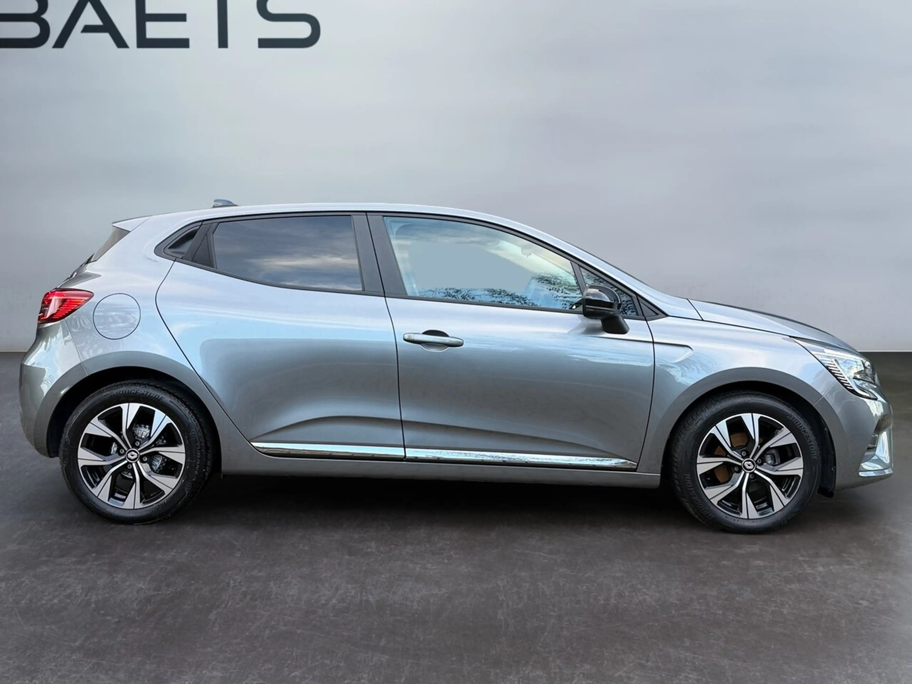 Renault Clio 1.0 TCe 90 Evolution 5d + Navi + Look 16inch — photo 2