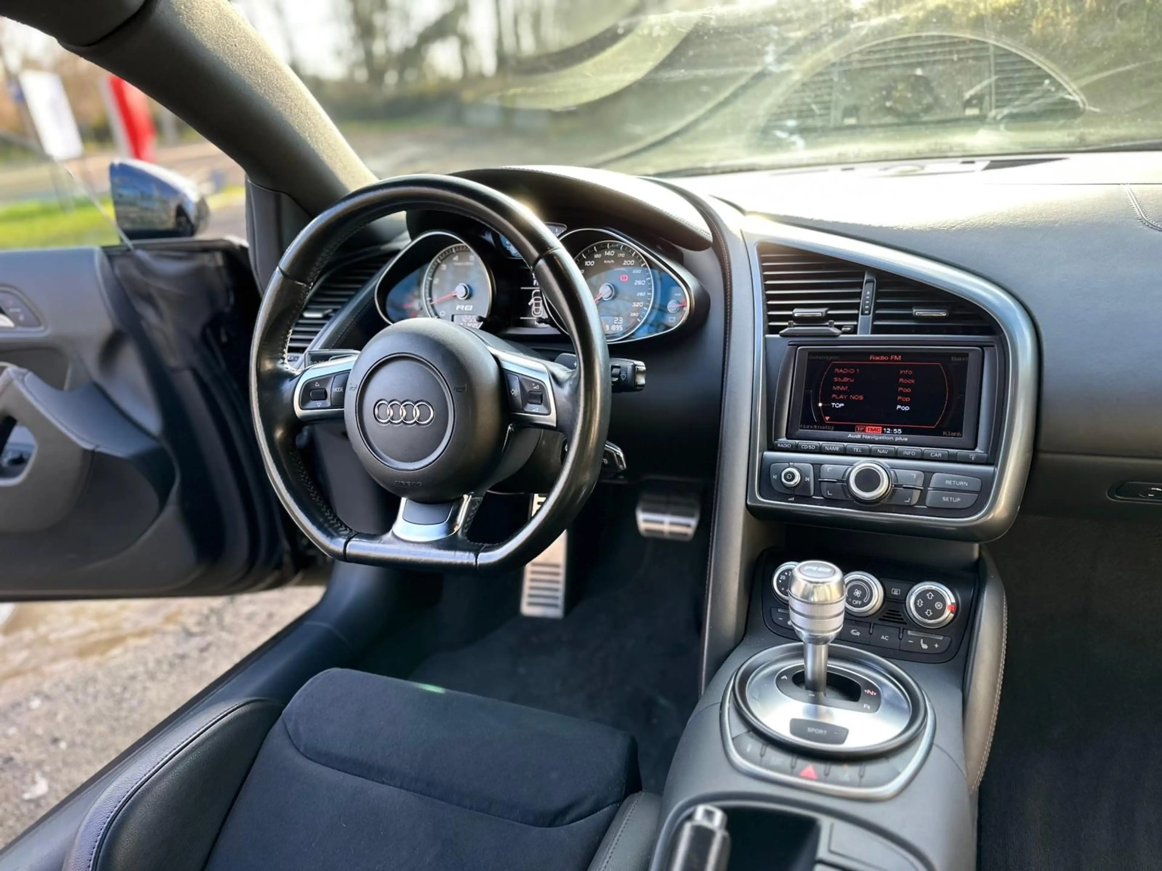 Audi R8 R8 4.2 FSI quattro R tronic — photo 5