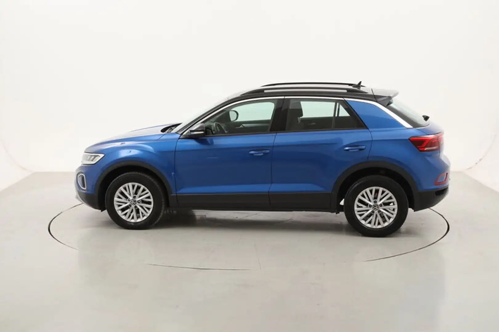 Volkswagen T-Roc Life DSG 1.5 Benzina 150CV Blu/Azzurro - 2