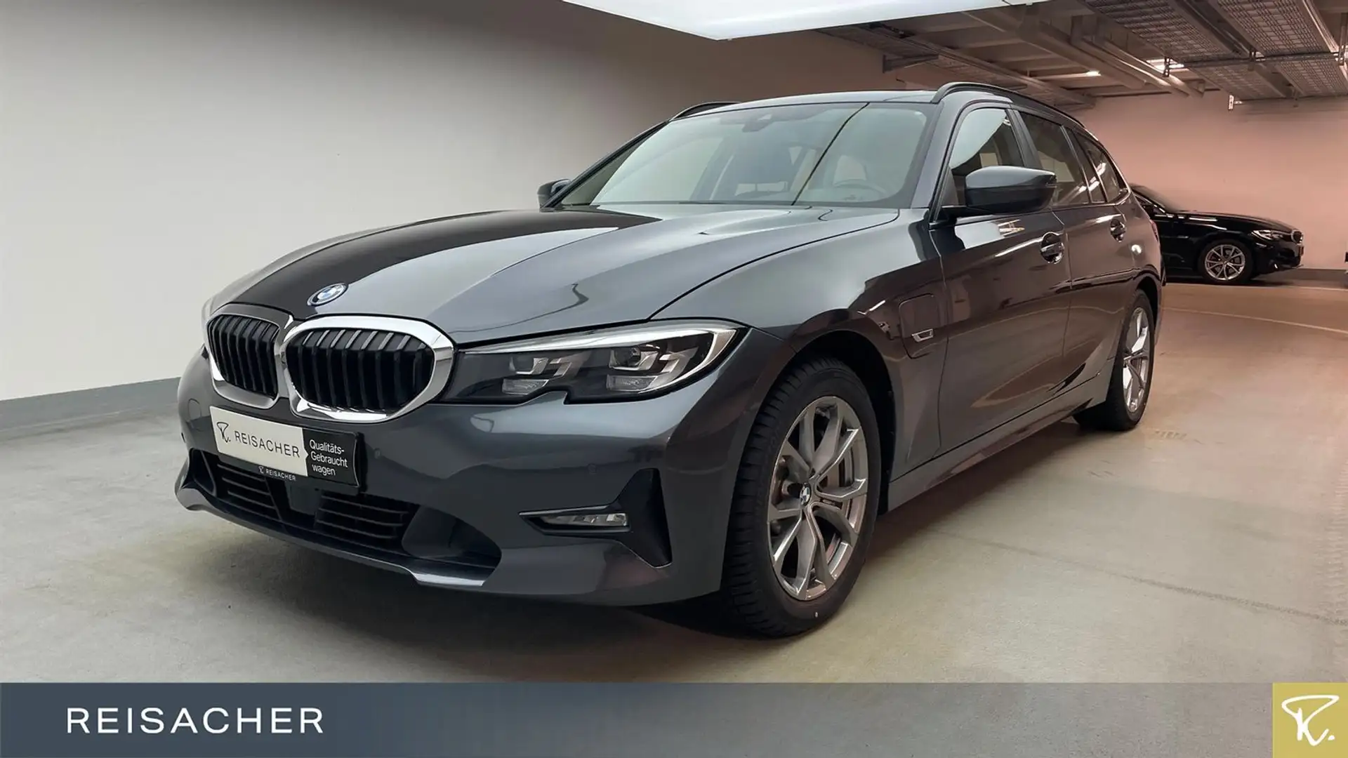BMW 330 e A Tou Advantage Pano LCProf ACC DA PA Grau - 1