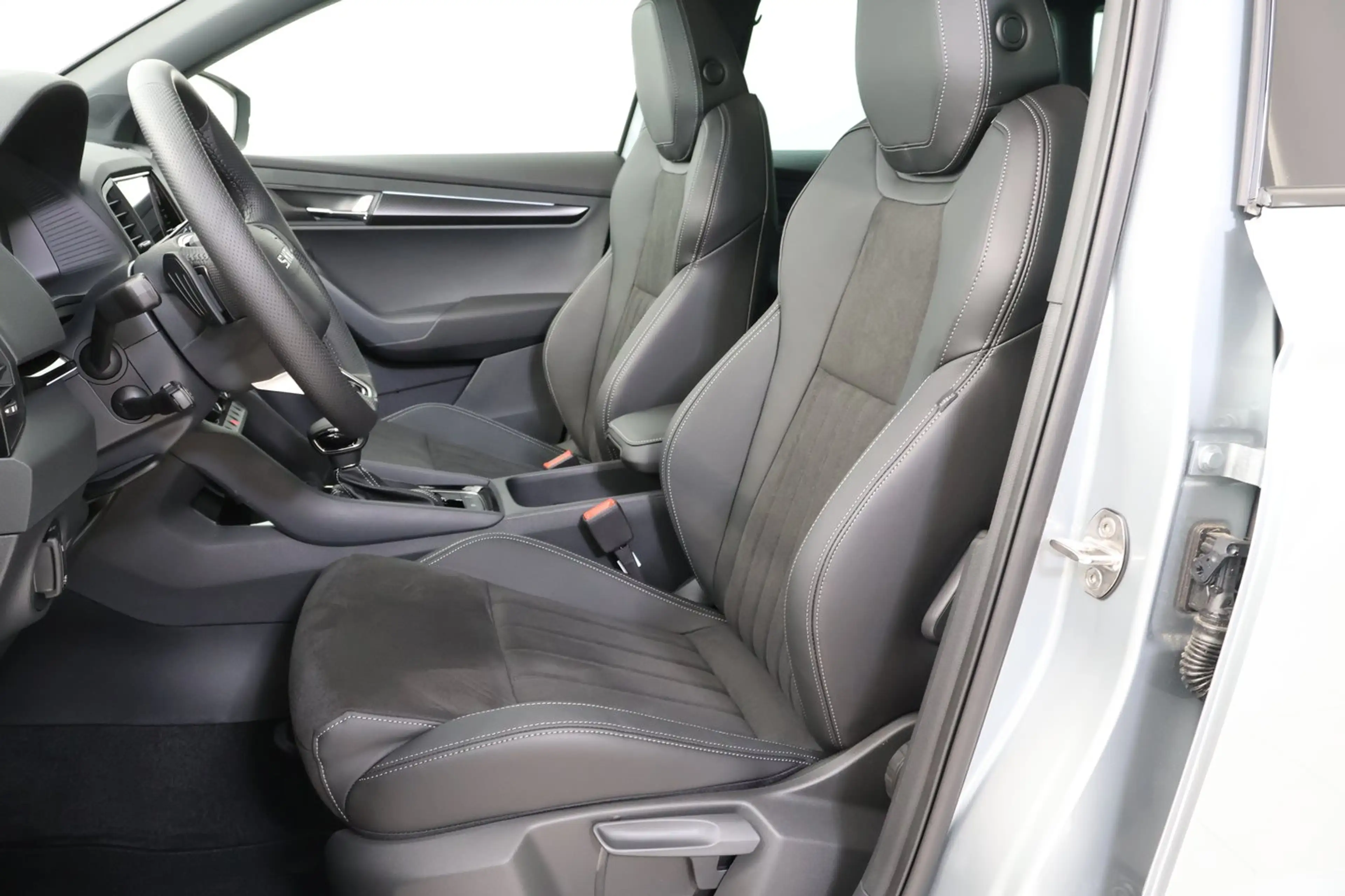 Skoda Karoq 4x4 Sportline TDI DSG — photo 11