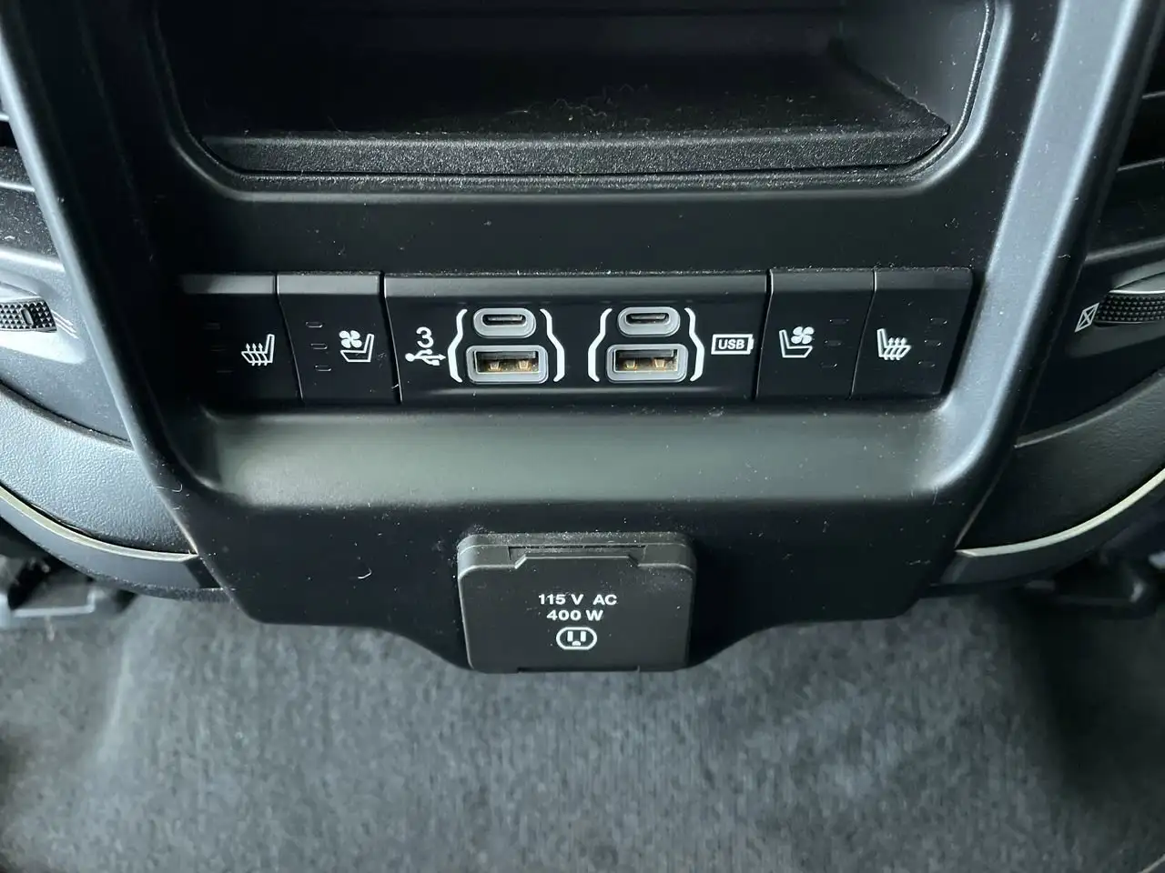 RAM 1500 photo RAM 1500