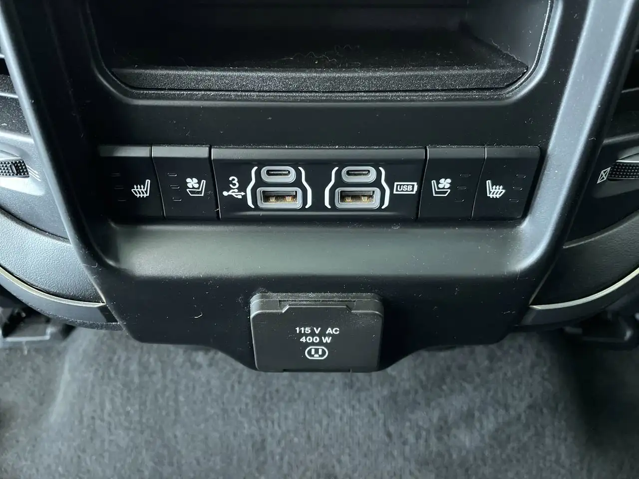 RAM 1500 photo RAM 1500