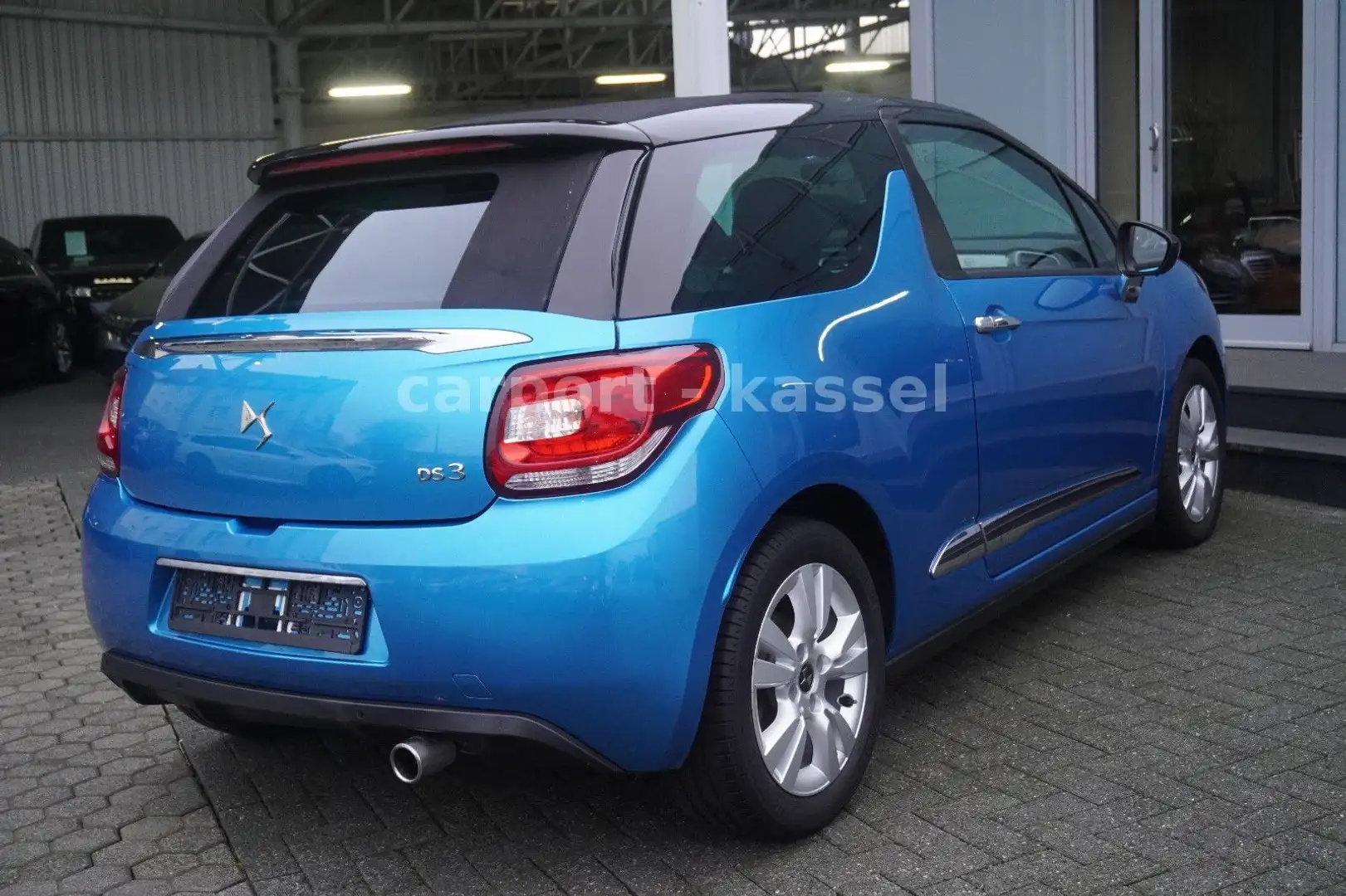 Citroen DS3 Cabrio So Chic 1.Hand Azul - 2