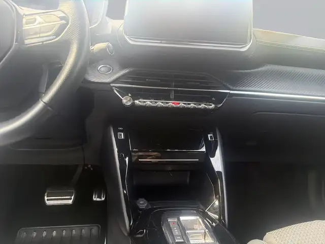Peugeot 2008 view 13