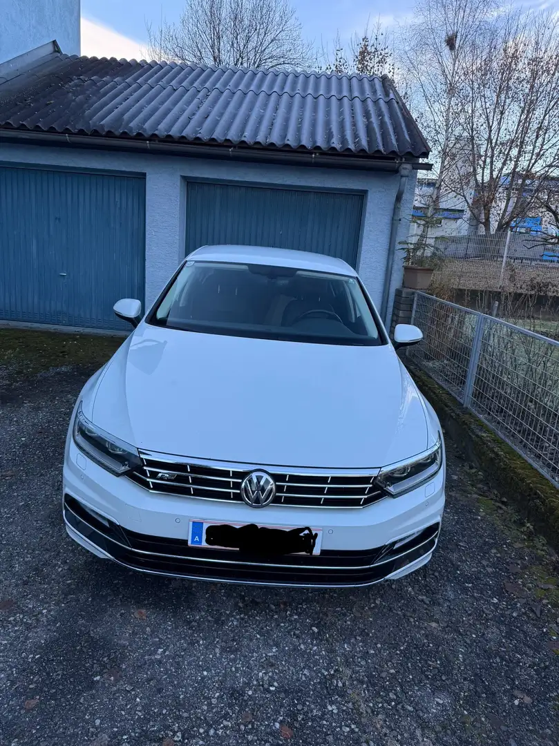 Volkswagen Passat R-Line 2,0 TDI 4Motion - 1