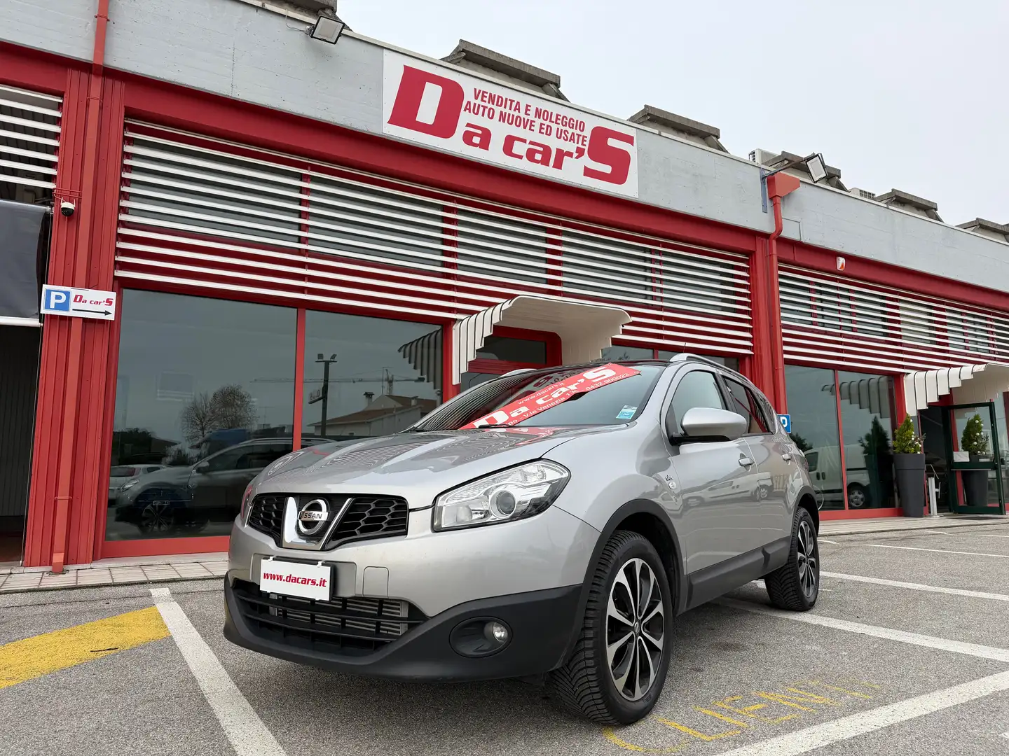 Nissan Qashqai 2.0 dci N-Tec Silber - 1