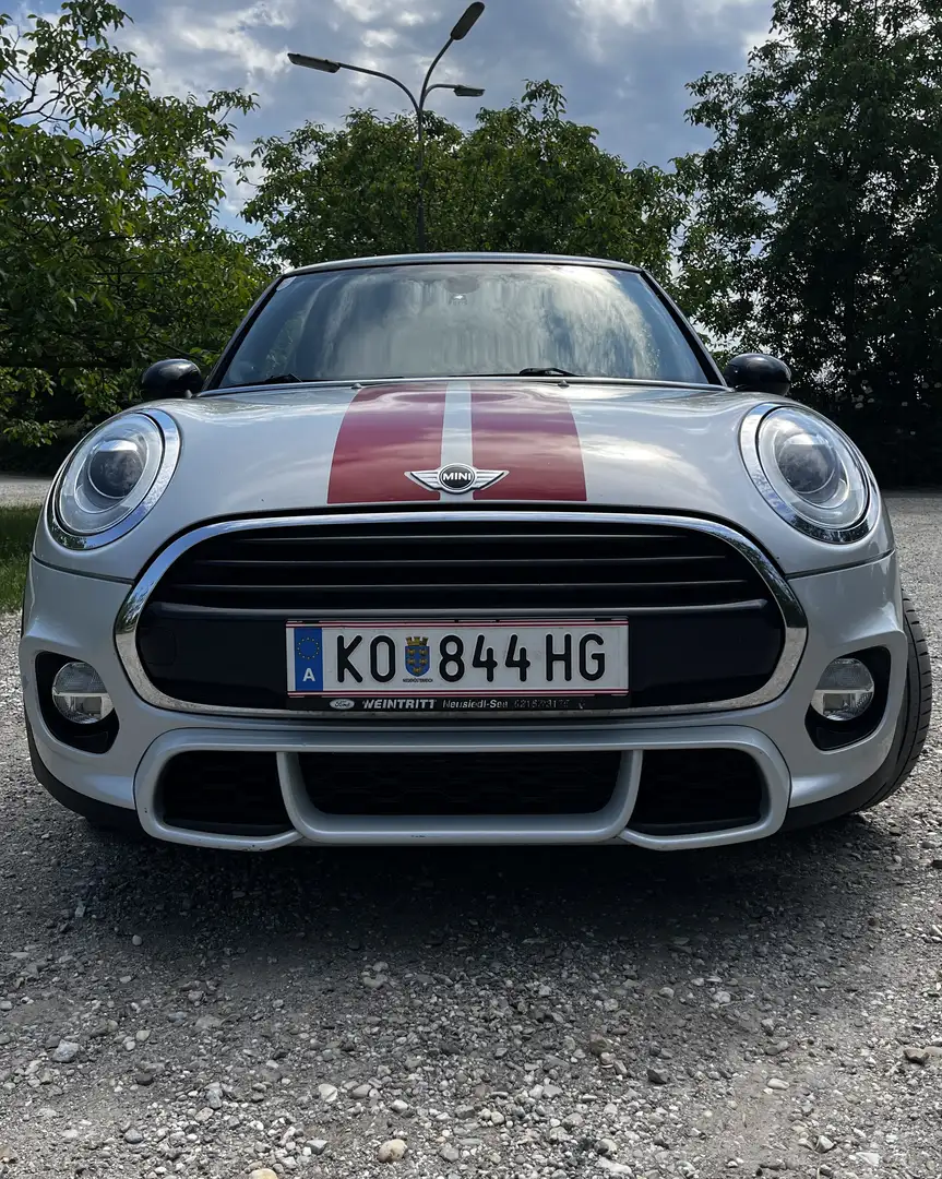 MINI Cooper JCW Paket F56 B38 Klein-/Kompaktwagen Silber - 2