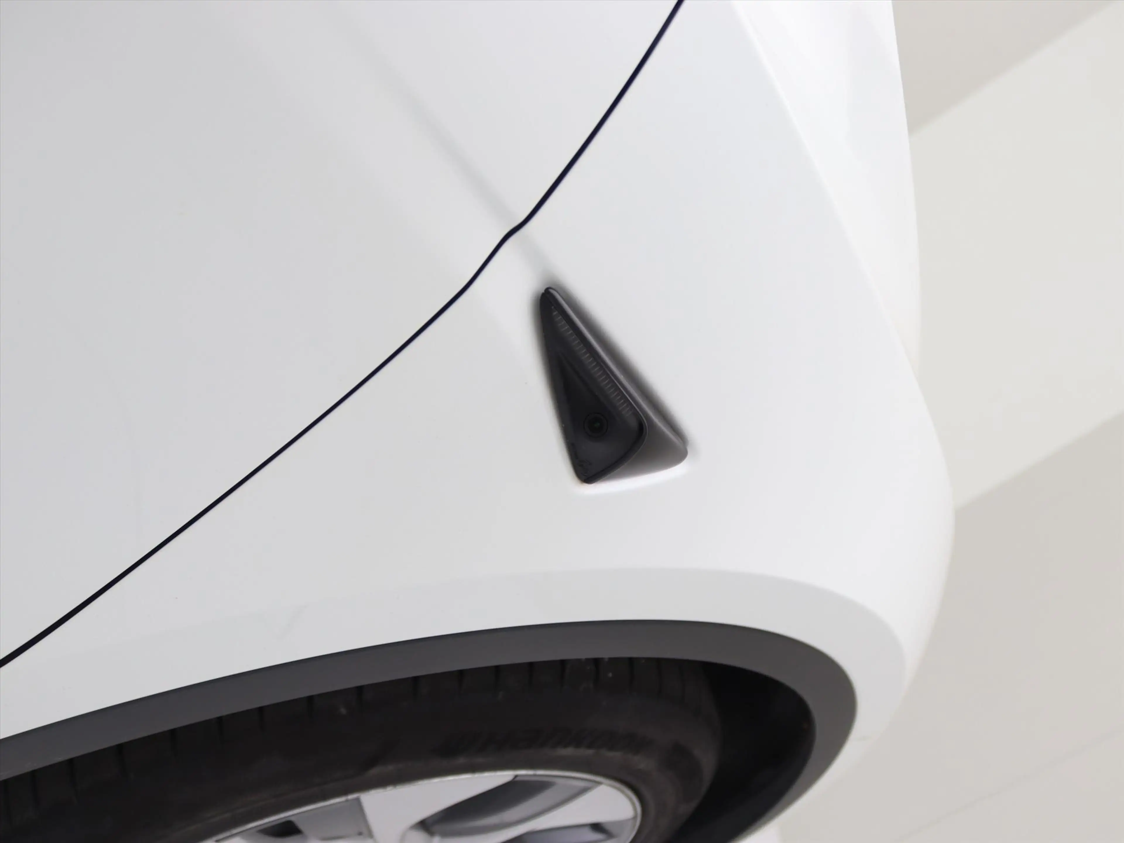 Tesla Model Y Long Range RWD 75kWh 299pk 94.5% SoH [ AMD RYZEN+A — photo 28