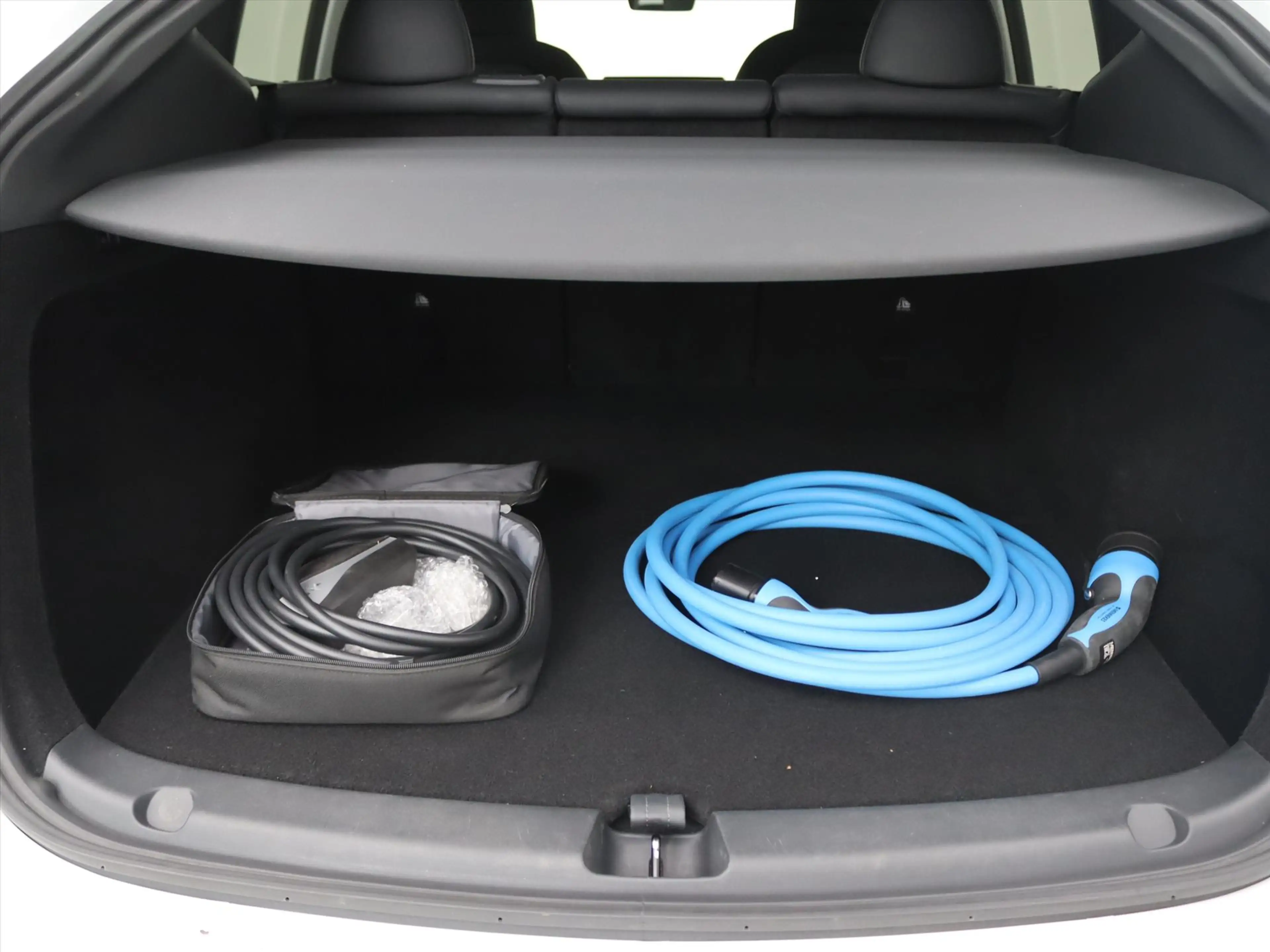 Tesla Model Y Long Range RWD 75kWh 299pk 94.5% SoH [ AMD RYZEN+A — photo 25