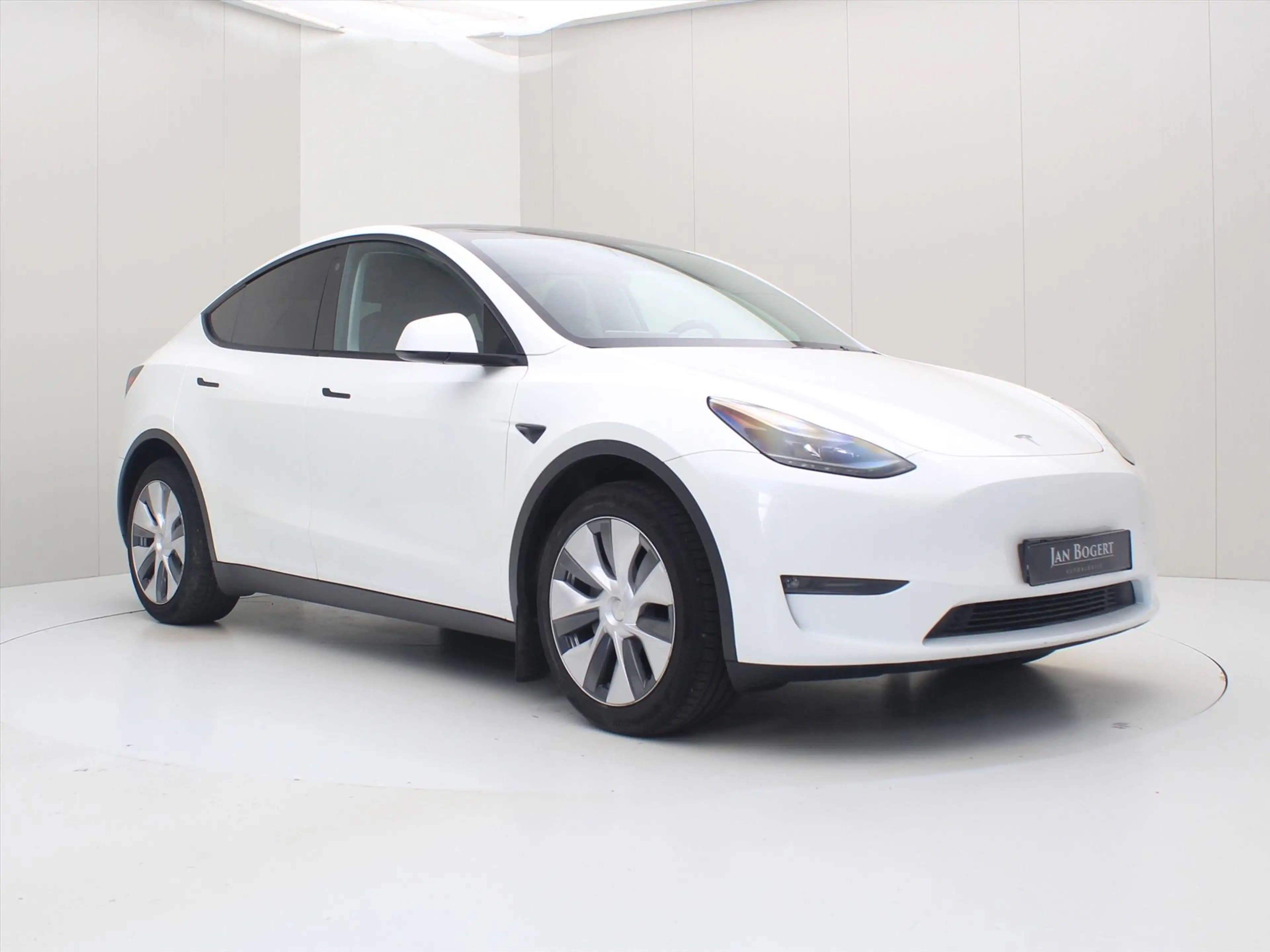 Tesla Model Y Long Range RWD 75kWh 299pk 94.5% SoH [ AMD RYZEN+A — photo 4