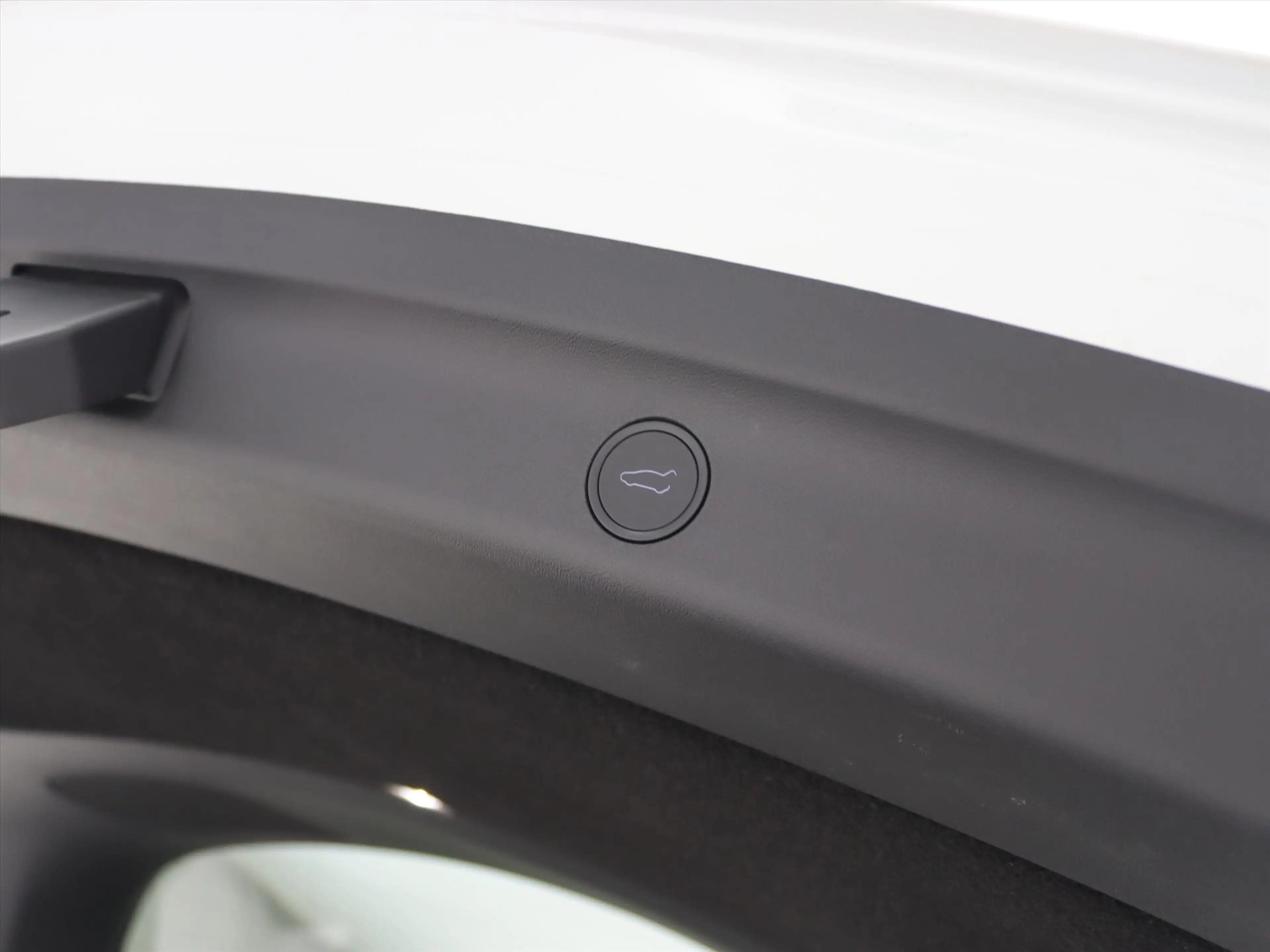 Tesla Model Y Long Range RWD 75kWh 299pk 94.5% SoH [ AMD RYZEN+A — photo 27