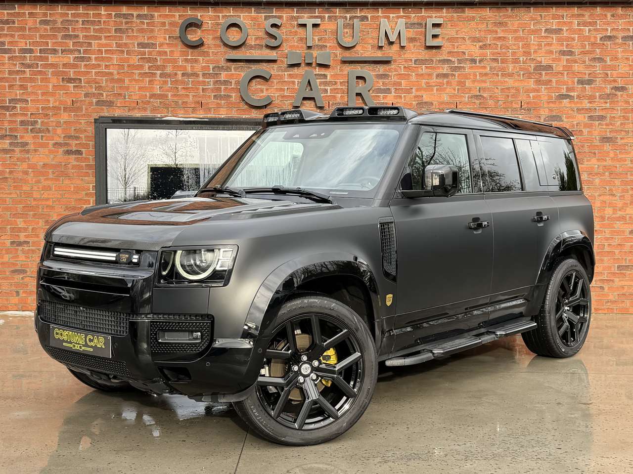 Land Rover Defender 110 D200 – Util -Jantes 22&Prime; – Body Kit – Bande LED