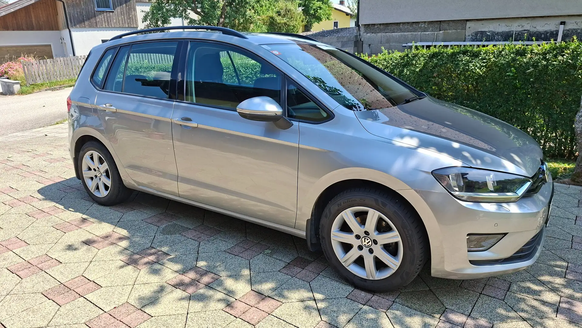 Volkswagen Golf Sportsvan Golf Sportsvan Trendline 1,6 BlueMotion TDI Trendline Silber - 1