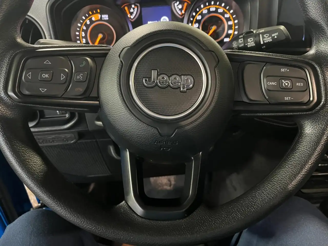 Jeep Wrangler снимка Jeep Wrangler