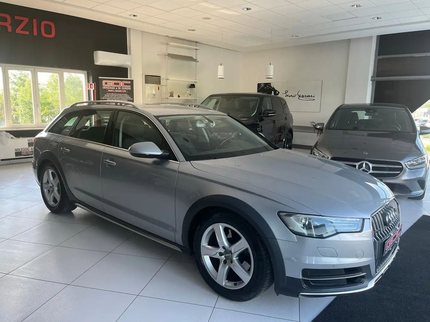 Audi A6 allroad Business pro srebrna - 1