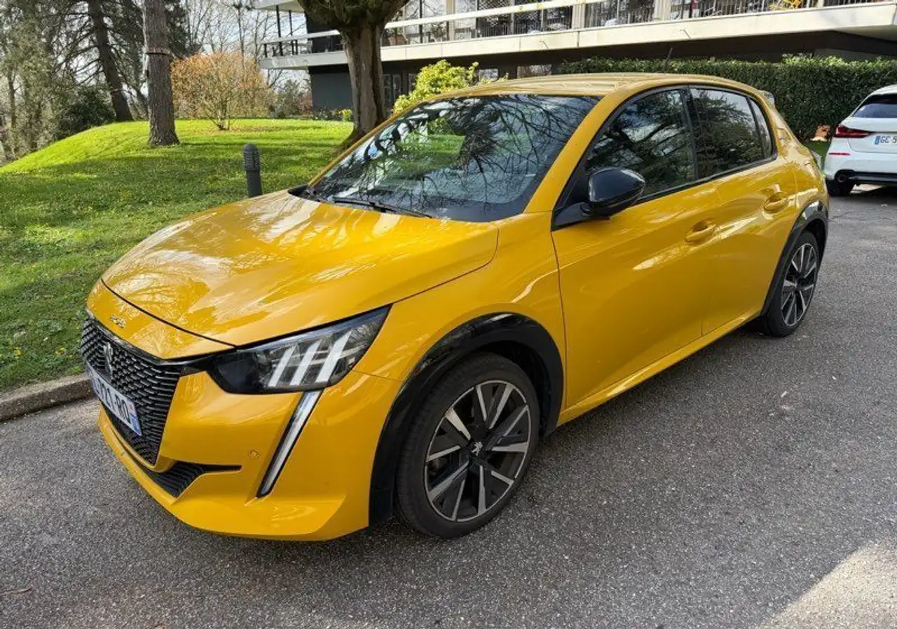 Peugeot 208 gt Line boÃ®te auto