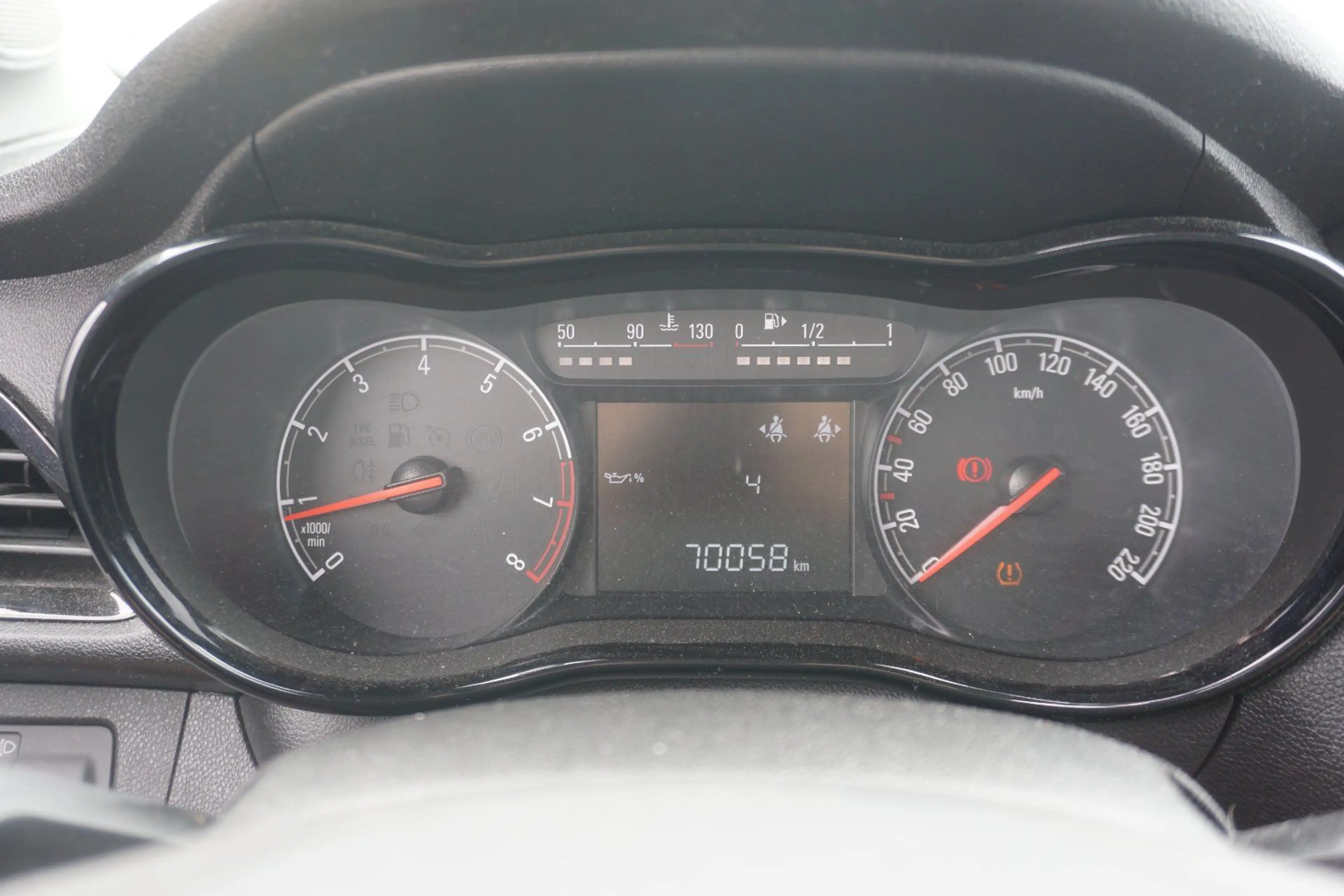Opel Karl 1.0 Edition — photo 9