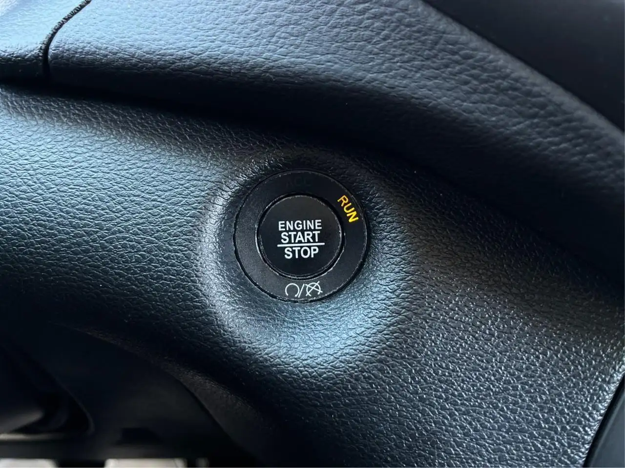 Jeep Cherokee снимка Jeep Cherokee