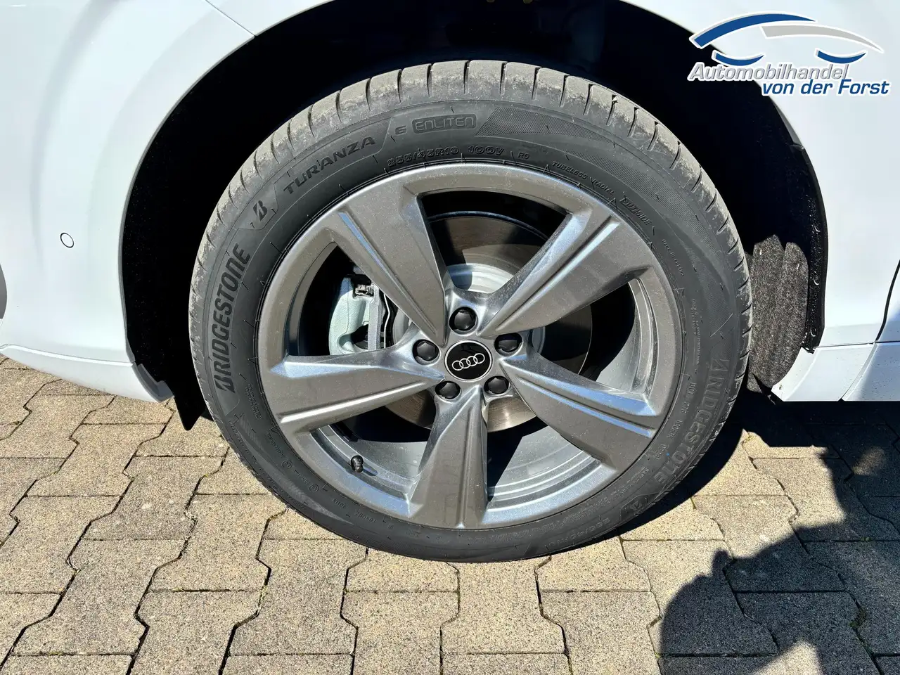 Audi Q3 "Basis" INKL. LIEFERUNG KOSTENLOS & PREISGARANT... 6