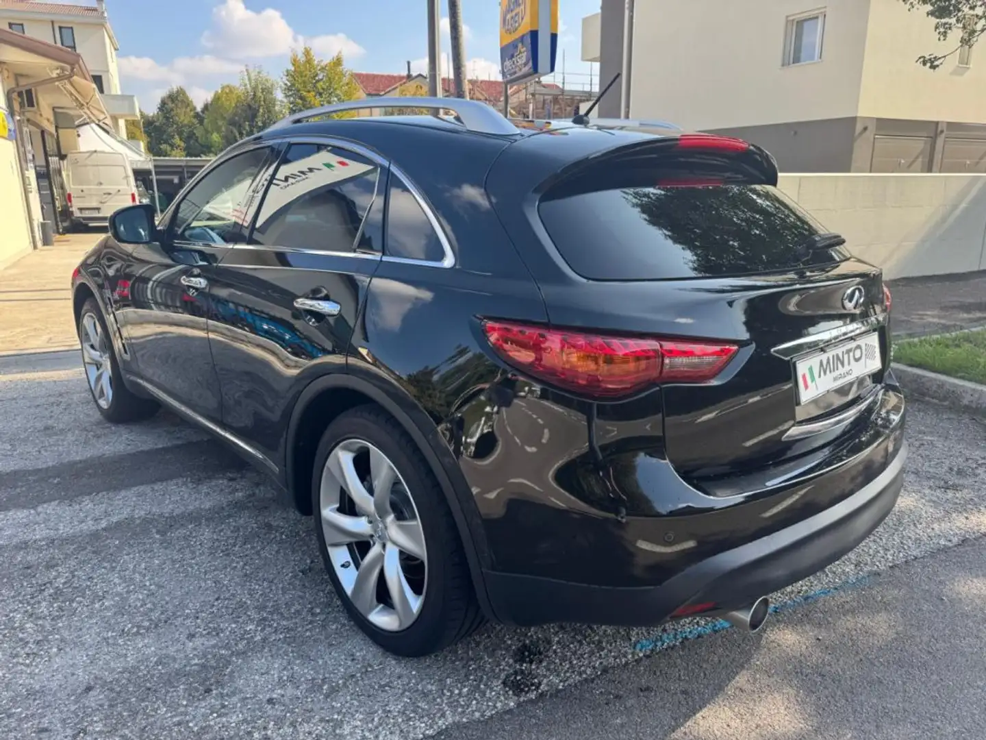 Infiniti QX70 3.0 diesel V6 AT S Premium Nero - 2
